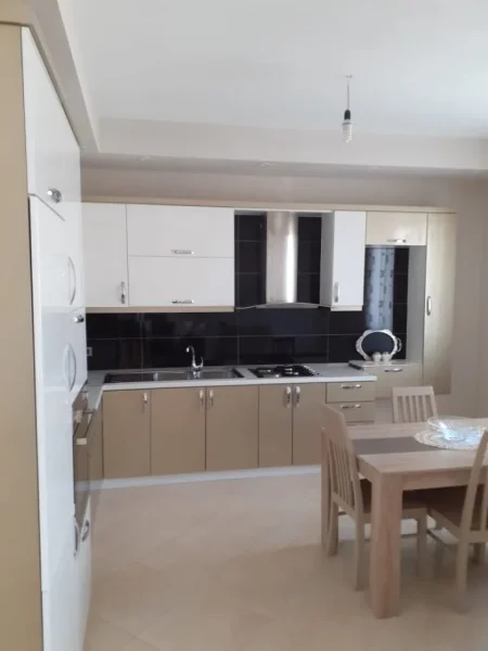Tirane, jepet me qera Vile 3+1+Aneks+Ballkon Kati 2, 1 m² 1.000 € 