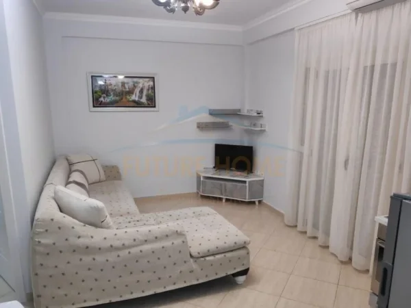 Tirane, jepet me qera apartament 2+1+Ballkon , 75 m² 450 € (Porcelan)
