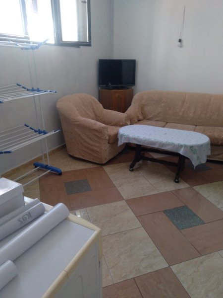 Tirane, jepet me qera apartament 2+1 Kati 1, 80 m² 350 € (DON BOSKO)