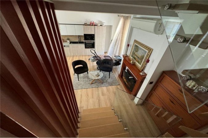 Tirane, jepet me qera apartament duplex Dublex , 130 m² 1.200 € (Komuna e Parisit)