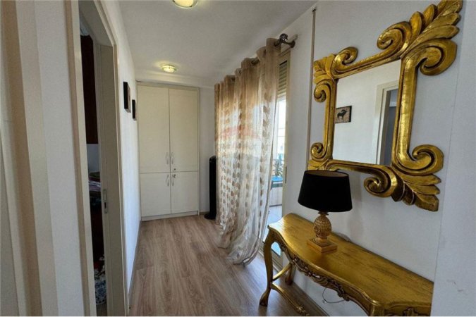 Tirane, jepet me qera apartament duplex Dublex , 130 m² 1.200 € (Komuna e Parisit)