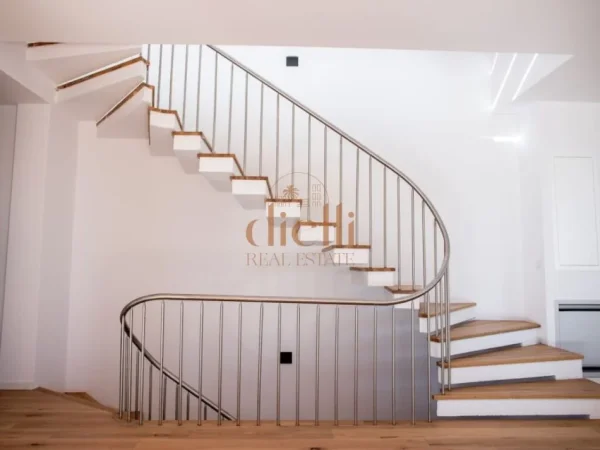 Tirane, shitet Vile 3+1+Aneks+Ballkon Kati 3, 403 m² 950.000 € (Mjulle-Bathore)