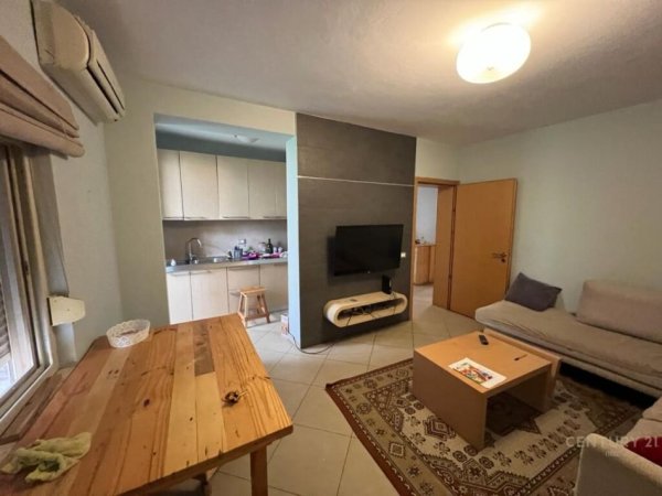 Tirane, jepet me qera apartament 2+1 Kati 4, 66 m² 450 € (Nen Tereza)