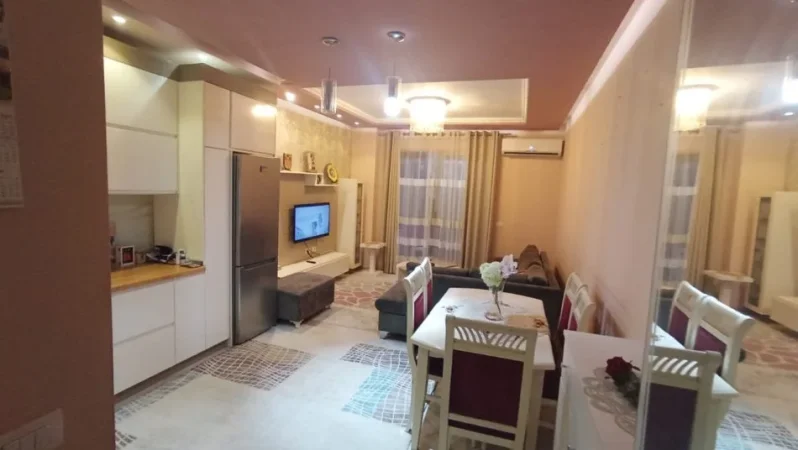 Tirane, jap me qera apartament 2+1+Ballkon Kati 3, 90 m² 500 € (ASTIR)