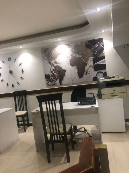Tirane, jepet me qera zyre Kati 2, 20 m² 400 € (MINE PEZA)