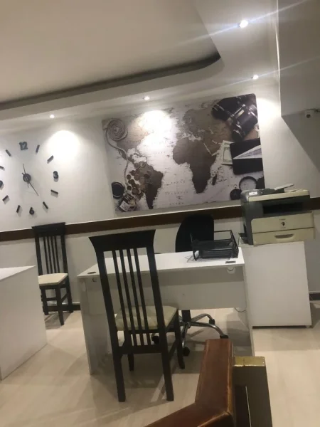 Tirane, jepet me qera zyre Kati 2, 20 m² 400 € (MINE PEZA)