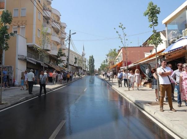 Tirane, jepet me qera garsonier 1+1 Kati 1, 60 m² 310 € (5 Maj)