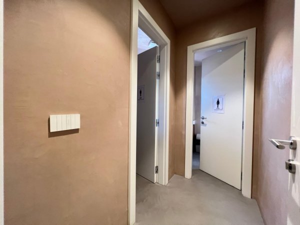 Tirane, shitet ambjent biznesi Kati 6, 245 m² 949900 € (Rruga Kosovareve)