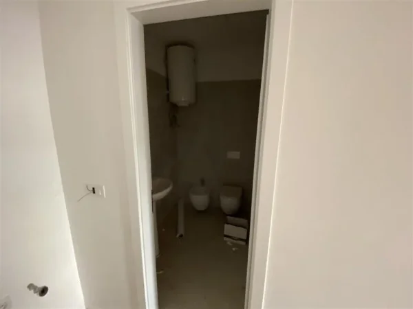 Tirane, jepet me qera apartament 1+1+Ballkon Kati 2, 60 m² 350 € (KODRA E DIELLIT 1)