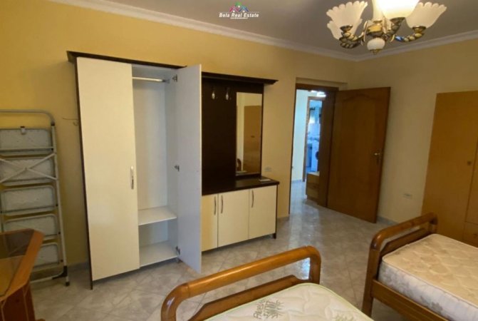 Tirane, jepet me qera apartament 2+1 Kati 5, 90 m² 500 € (medreseja)