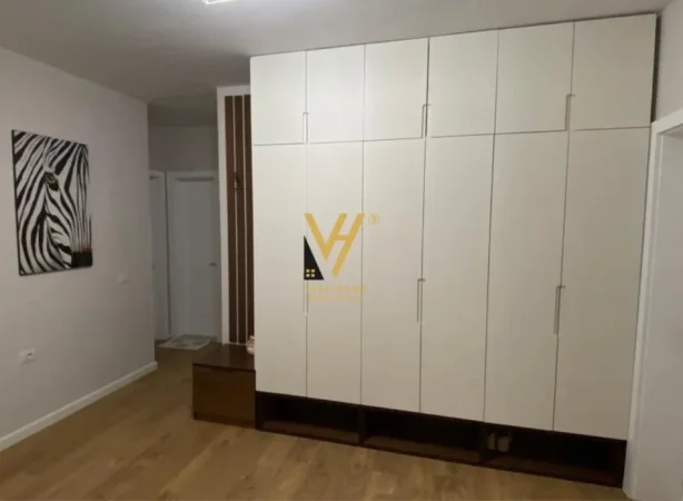 Tirane, shitet apartament 3+1+Ballkon Kati 9, 153 m² 244.800 € (ISH-FUSHA E AVIACIONIT)