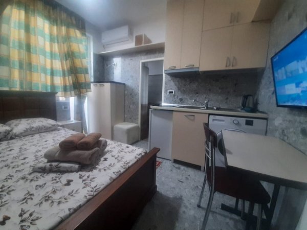 Tirane, jepet me qera garsonier 1+1 Kati 2, 45 m² 299 € (Rruga Gjon Mili)