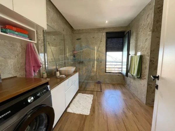 Tirane, shitet apartament 2+1 Kati 6, 116 m² 330000 € (Rruga Hoxha Tahsim)