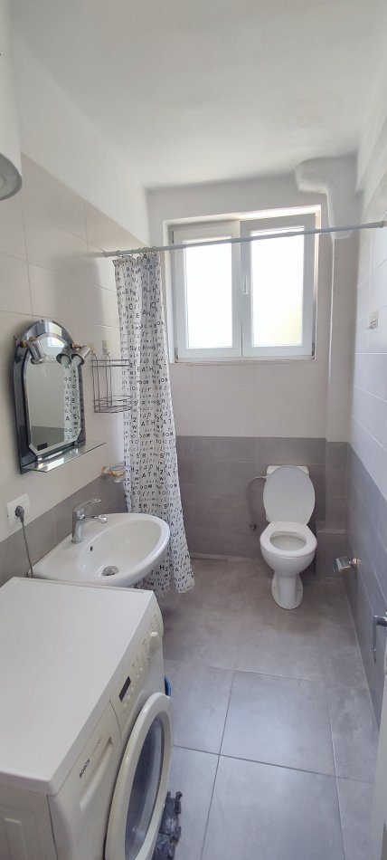 Stadiumi Dinamo, jepet me qera apartament 1+1+Aneks Kati 2, 63 m² 400 € (Rruga Njazi Demi)
