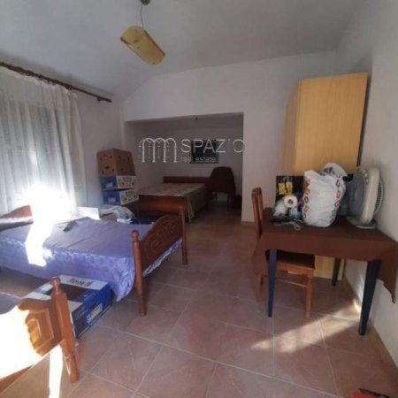Tirane, jepet me qera shtepi 3+1+BLK Kati 3, 250 m² 900 Euro (Rruga ''Sotir Cacci'')