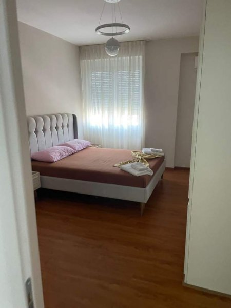 Tirane, jepet me qera apartament 2+1 Kati 6, 110 m² 650 Euro (ndre mjeda)