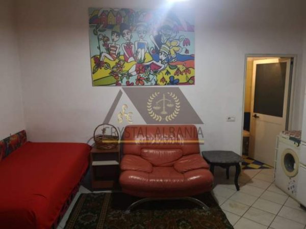 Tirane, jepet me qera garsonier 30 m² 20.000 Leke ("Zonja e Keshillit te Mire")