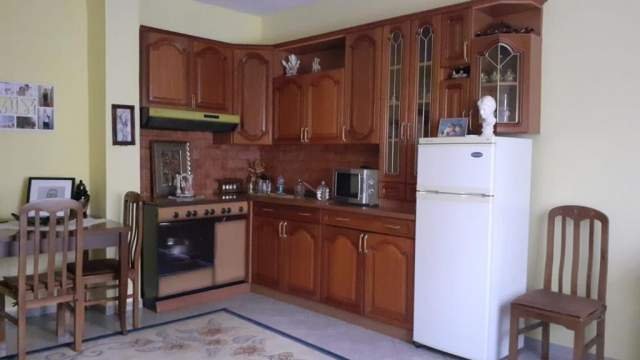 Tirane, jepet me qera Vile 3+1+BLK Kati 1, 250 m² 900 Euro (fresk)