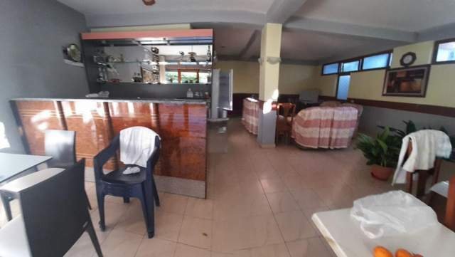 Tirane, jepet me qera Vile 3+1+BLK Kati 1, 250 m² 900 Euro (fresk)