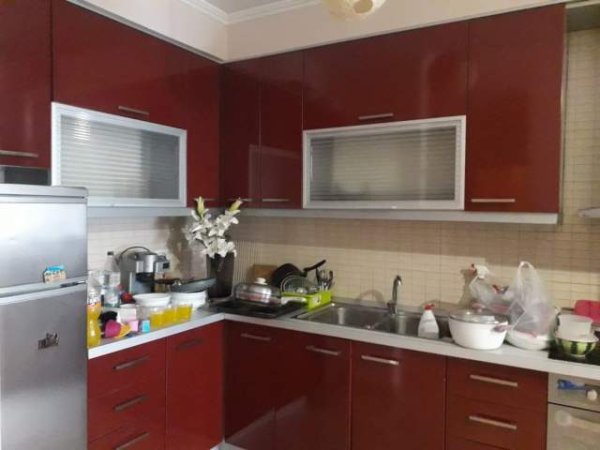 Tirane, jap me qera apartament 2+1+BLK Kati 4, 76 m² 450 Euro (Komuna e Patisit)