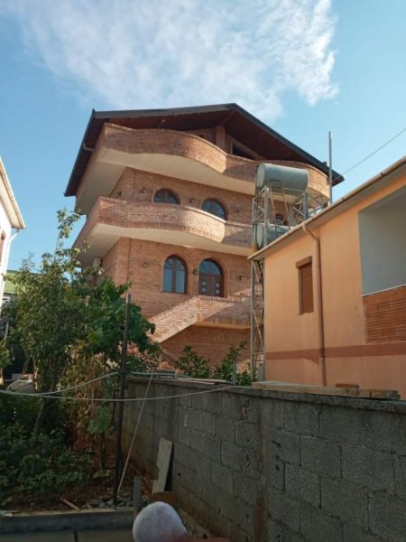 Tirane, shes Vile 3 Katshe Kati 4, 707 m² 465.000 Euro (Unaza E Re (Rrethrotullimi Shkoze, Lana, Afer Rr K)