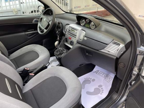 Tirane, shes makine Lancia ypsilon Viti 2007, 3.100 Euro