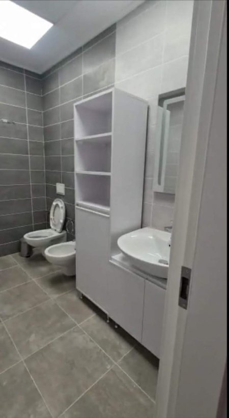 Tirane, jepet me qera apartament 1+1+BLK Kati 3, 65 m² 550 Euro (Ndre  mjeda)