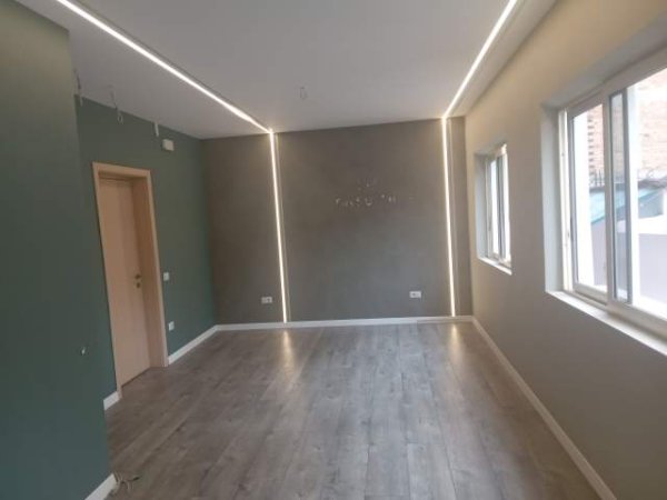 Tirane, jepet me qera garsonier 1+1 Kati 2, 50.000 Leke (myslym shyri)