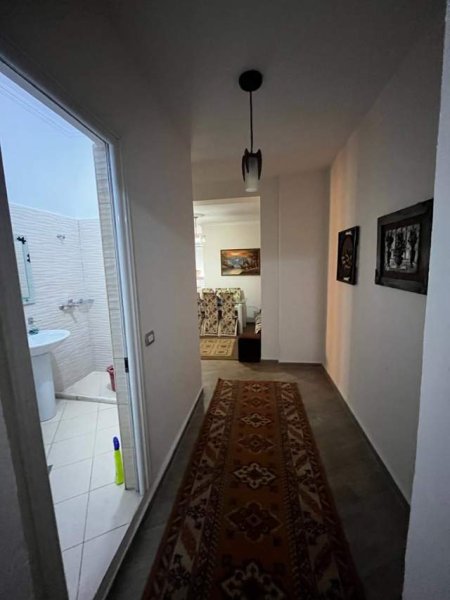 Tirane, jepet me qera apartament 3+1+BLK Kati 2, 109 m² 600 Euro (Zogu i Zi)