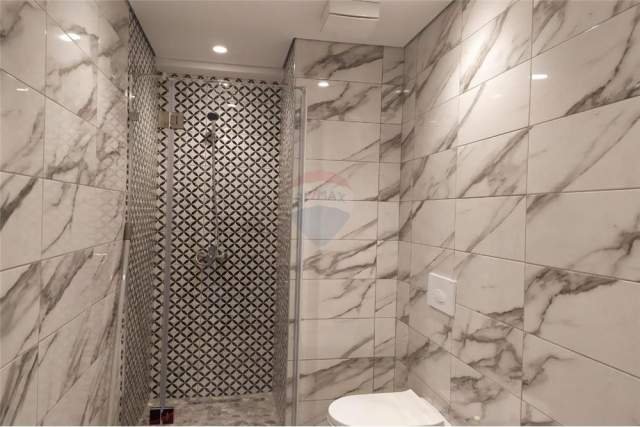 Tirane, jepet me qera apartament 1+1 70 m² 400 Euro (SHKOLLA BALETIT)