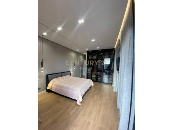 Tirane, Jepet me Qira Apartament 2+1 Kati 6, 500 Euro (Pediatria)