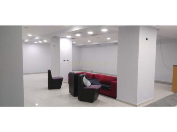 Tirane, shes ambjent biznesi Kati -1, 250.000 m² 235.000 Euro (prokuroria)