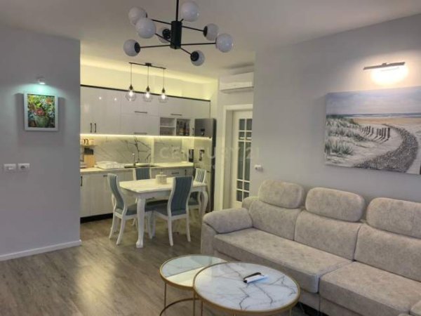 Tirane, jepet me qera apartament 2+1+BLK Kati 3, 80 m² 600 Euro (Ish Stacioni i Trenit)