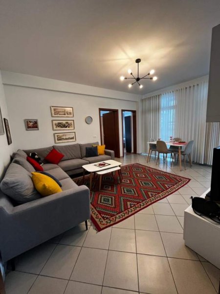 Tirane, jepet me qera apartament 2+1+BLK Kati 8, 86 m² 500 Euro (Mbrapa Deliorgjit)
