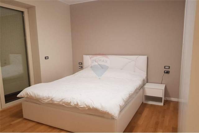 Tirane, jepet me qera apartament 2+1+BLK 120 m² 750 Euro (EDUARD MANO)