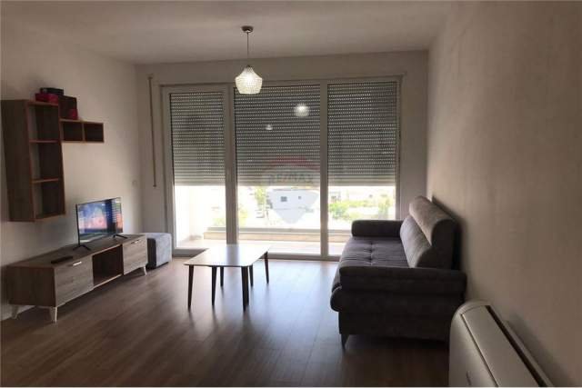Tirane, jepet me qera apartament 2+1 Kati 5, 80 m² 500 Euro (DON BODKO)