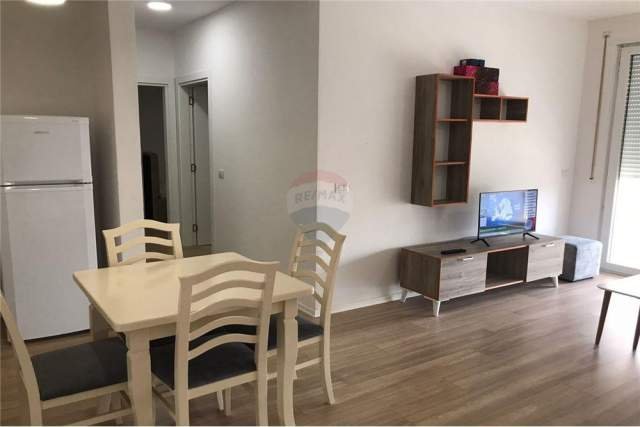 Tirane, jepet me qera apartament 2+1 Kati 5, 80 m² 500 Euro (DON BODKO)