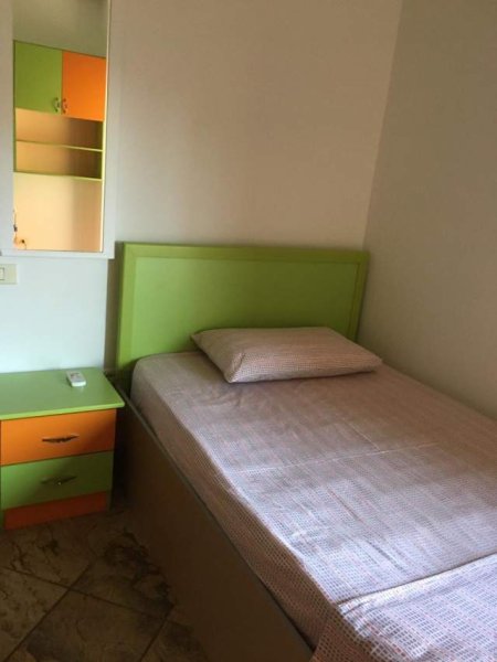 Apartament 3+1 me qira, Rr. “Barrikadave”, Qender, Tirane!!