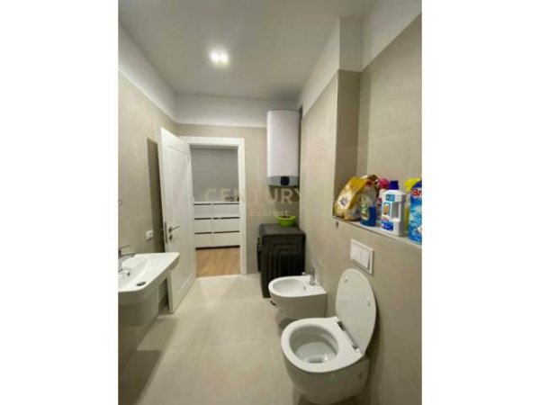 Tirane, Jepet me Qira Apartament 2+1 Kati 6, 500 Euro (Pediatria)