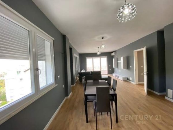 Tirane, jepet me qera apartament 2+1 Kati 4, 850 Euro