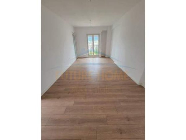 Tirane, shes apartament 2+1+BLK Kati 7, 104 m² 155.000 Euro (rruga e dibres)