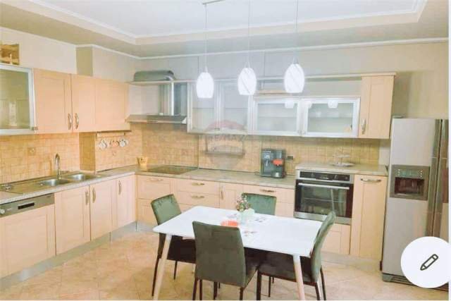 Tirane, jepet me qera apartament 2+1 104 m² 1.000 Euro (rruga qemal stafa)