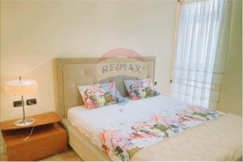 Tirane, jepet me qera apartament 2+1 104 m² 1.000 Euro (rruga qemal stafa)