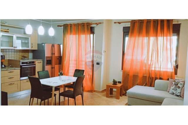 Tirane, jepet me qera apartament 2+1 104 m² 1.000 Euro (rruga qemal stafa)