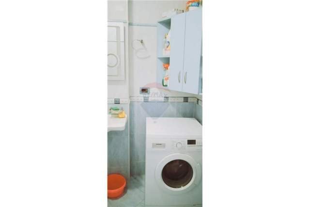 Tirane, jepet me qera apartament 2+1 104 m² 1.000 Euro (rruga qemal stafa)
