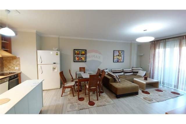 Tirane, jepet me qera apartament 2+1 Kati 3, 135 m² 900 Euro (rruga elbasanit)
