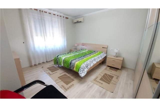 Tirane, jepet me qera apartament 2+1 Kati 3, 135 m² 900 Euro (rruga elbasanit)