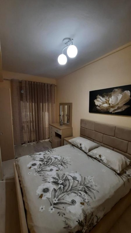 Tirane, jepet me qera apartament 1+1+BLK Kati 2, 54 m² 420 Euro (Stacioni i fundit i Tiranes se Re)