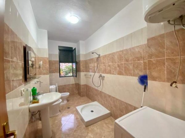 Tirane, jepet me qera apartament 2+1+BLK Kati 3, 90 m² 450 Euro (Tefta Tashko)