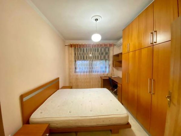 Tirane, jepet me qera apartament 2+1+BLK Kati 3, 90 m² 450 Euro (Tefta Tashko)